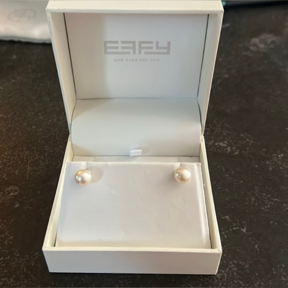 EFFY White Pearl Earrings